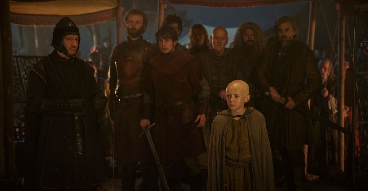 javedaslamsays's tweet photo. So Egg will eventually become King Aegon V, one of the most loved kings in Westeros history.

He'll spend his reign protecting smallfolk, sending food to the North during harsh winters, and actually caring about common people. Dunk stays by his side the whole time, eventually becoming Lord Commander of the Kingsguard.

However, here's the heartbreaking part: Egg becomes obsessed with bringing the dragons back. He gathers seven dragon eggs, works with pyromancers and wildfire, and it all goes wrong at Summerhall.

Both Dunk and Egg die in that fire together.

Knowing this ending makes every moment between them now feel heavier.

#AKnightOfTheSevenKingdoms
