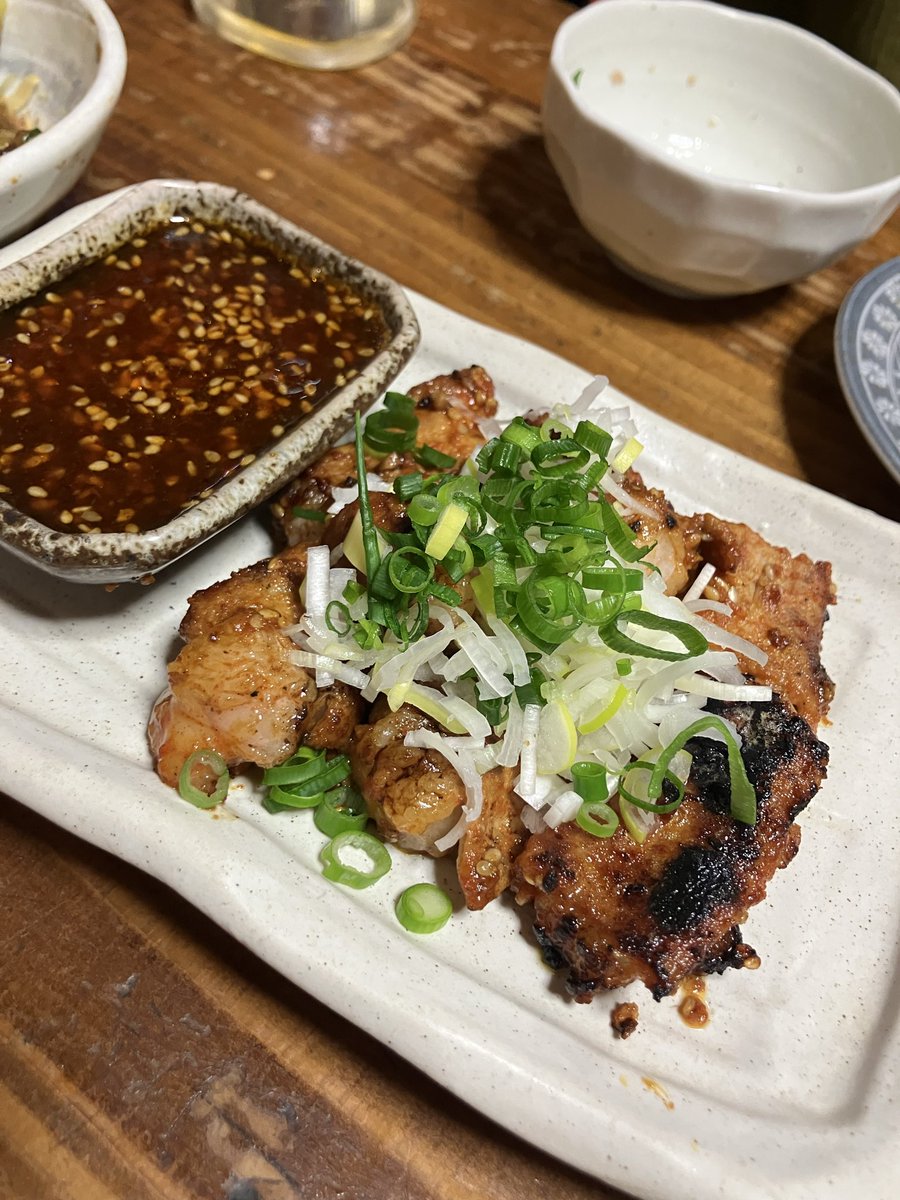 sa__rina6624's tweet photo. 田町の「鉄火」で晩酌🍻✨ ホルモン焼きもレバ刺しもプリップリで、思わず笑顔になる美味しさ💓 これは間違いなくまた行くやつ！ ごちそうさまでした😋
#田町グルメ #鉄火 #晩酌 #ホルモン #さりなのごはんログ https://t.co/VRcA5pT6EZ