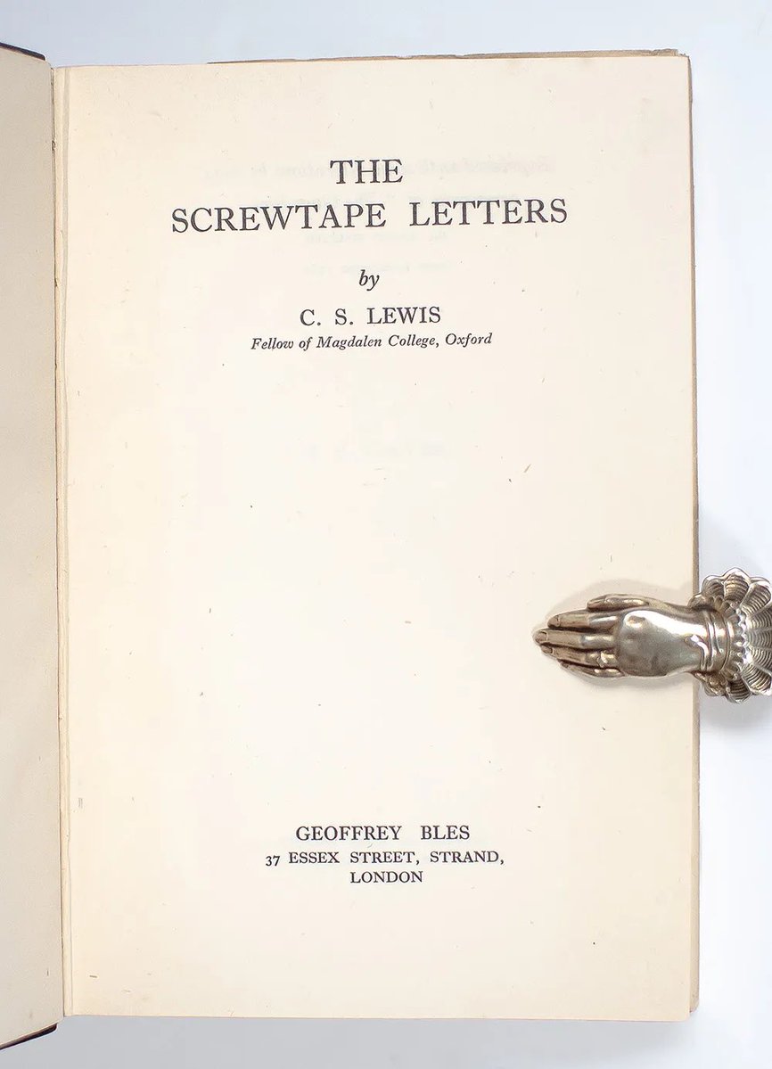 Fortitudo non simpliciter una ex virtutibus est, sed forma omnis virtutis in puncto probationis, id est in puncto summae realitatis. Castitas vel honestas, vel misericordia, quae periculo cedit, casta vel honesta vel misericors erit tantum sub condicionibus. Pilatus misericors