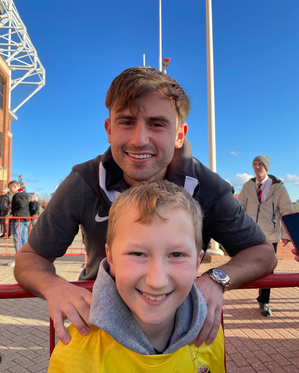 markhagan80's tweet photo. @patrick7roberts @SunderlandAFC Good luck @patrick7roberts - thanks for all the memories , I know my boy is going to miss you https://t.co/yMw2jUsCw6