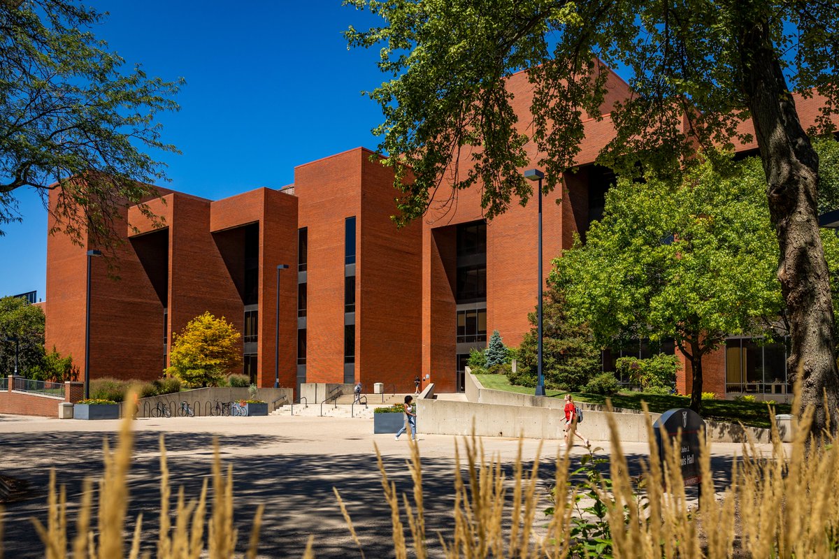 BallStateLibs's tweet image. Friendly reminder!!!

A quick 15-minute walk can energize your brain more than an energy drink. Take few minutes today to pause, get fresh air, breathe deeply, and reset. Your mind deserves the break. #DeStress