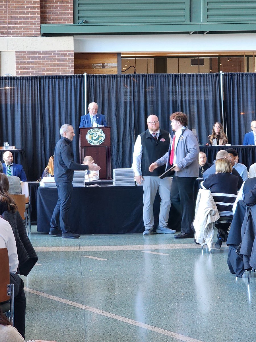 Had a great time over the weekend at the Packers Facility receiving my OL all state award. Thanks to everyone I met and talked to <a href="/Wi_Recruiting/">Badger_Recruiting</a> <a href="/BadgerFootball/">Wisconsin Football</a> <a href="/PrepRedzoneWI/">Prep Redzone Wisconsin</a> <a href="/TheMotionW_/">Motion W Portal & Recruiting</a>
