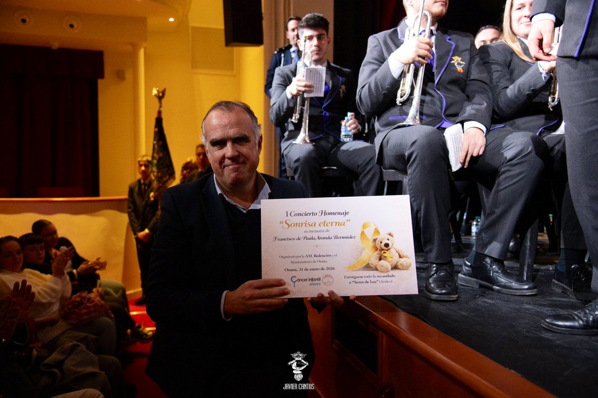 AMRedencion's tweet image. Tal y como él hubiera deseado, y por expreso deseo de su esposa, todo lo recaudado en el concierto “𝗦𝗼𝗻𝗿𝗶𝘀𝗮 𝗘𝘁𝗲𝗿𝗻𝗮” ha sido en beneficio de @AndexAsociacion y el proyecto “𝗦𝗲𝗿𝗲𝘀 𝗱𝗲 𝗟𝘂𝘇”🎗️

Querida Rocío: gracias por este bello acto de generosidad y amor en…