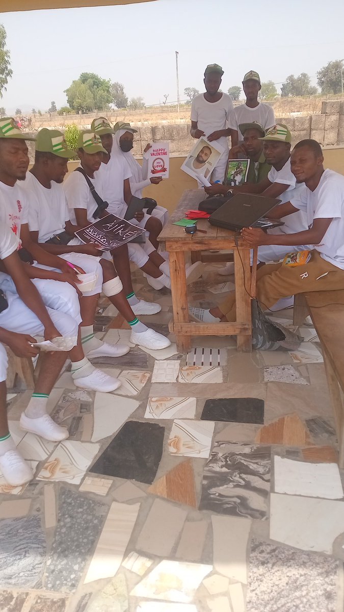 AakanbiH's tweet photo. Doing what I do best✍️ training NYSC students in camp to become highly productive through smart delegation☺️assigning the right work to the best-trained subordinates.
Leadership is leverage. Systems beat stress.
I’m The Billionaire Zaddy💦✍️ https://t.co/YvuQ0YqG24