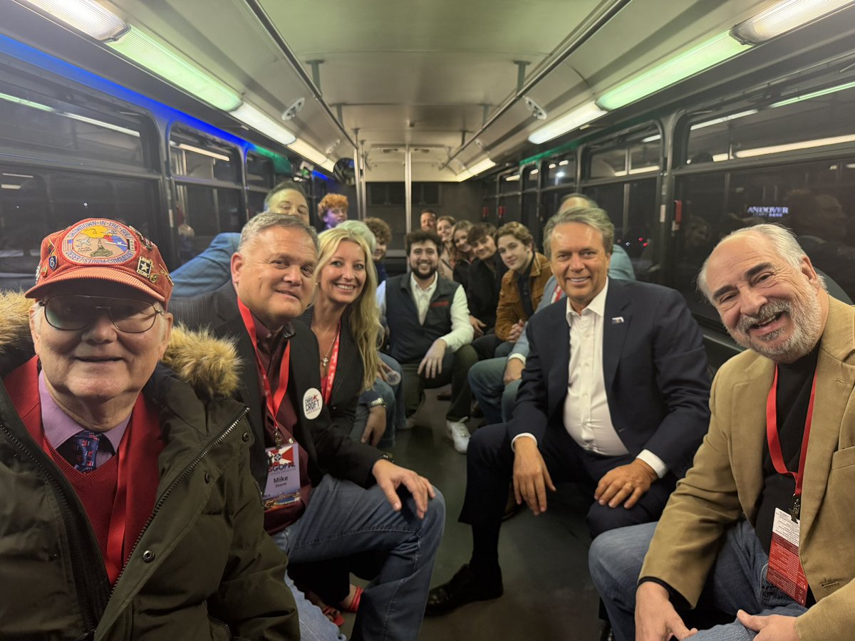 Huge thanks to everyone who came out to our after party at Sheet’s Creek — the energy was unreal and we couldn’t have asked for a better crowd. Massive shoutout to the Sheet’s staff for their amazing work and for staying on their feet all night to help us out — truly top-tier