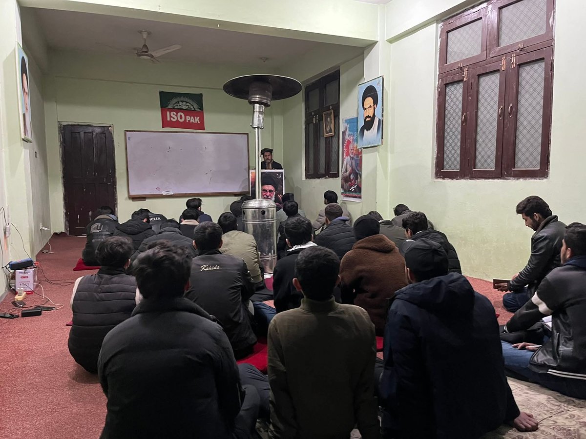 ISO_NOMAL's tweet photo. امامیہ اسٹوڈنٹس آرگنائزیشن پاکستان گلگت بلتستان ریجن کی جانب سے ریجنل و ضلعی مسئولین کے لئے مسئولین ورکشاپ کا انعقاد کیا گیا۔
ورکشاپ کی پہلی نشست سے رکن مرکزی نظارت برادر مشتاق مسلم نے ادارہ جات آئی ایس او پاکستان اور ریکارڈ سازی کے عنوان سے دوستاں۔

امامیہ اسٹوڈنٹس آرگنائزیشن https://t.co/edVKXo2VpY