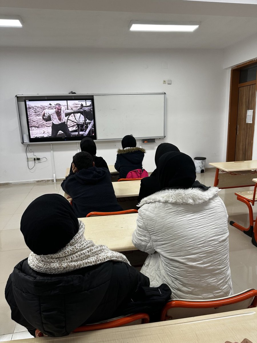 İlk ders "Bayrak sevgisi"