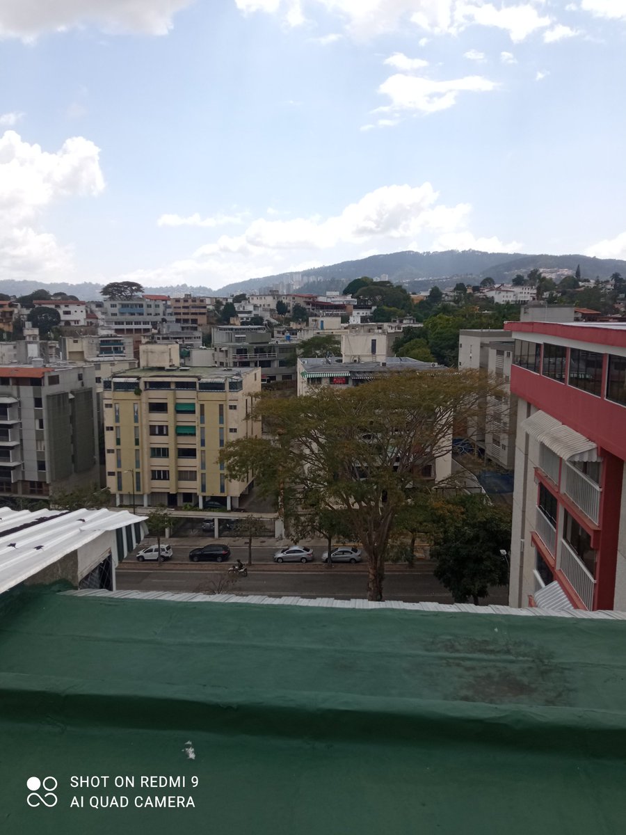 leoncaracas's tweet photo. Trabajando desde cumbres de curumo
#simpletv
#Directv https://t.co/aILvnXxSmT