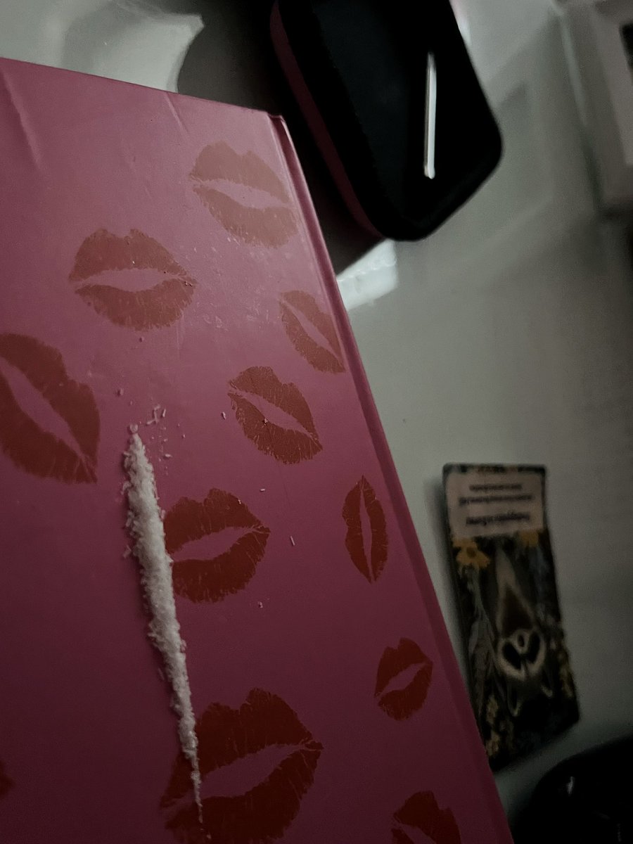 auriana_bunnie's tweet image. i relapsed