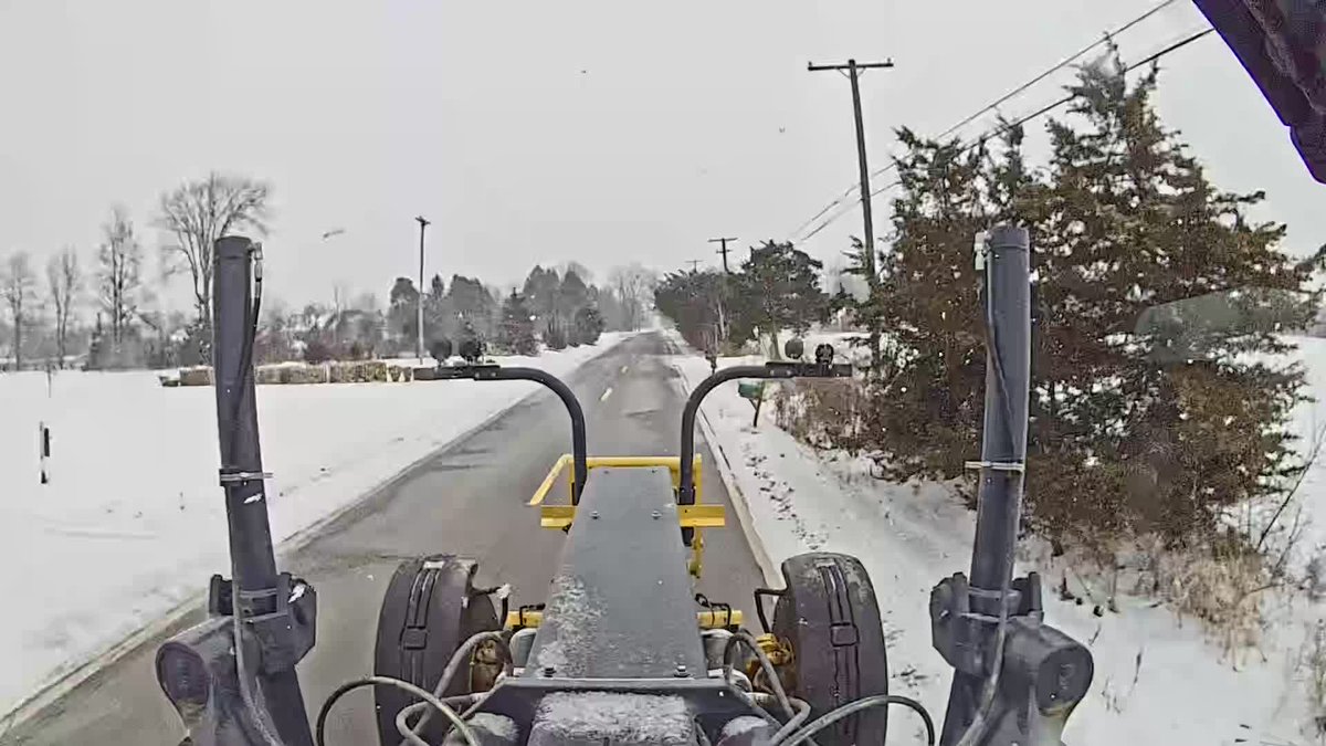 ❄️ WINTER OPERATIONS UPDATE ❄️

Crews are addressing snow on primary and rural roads throughout Macomb County. Please drive carefully and give maintenance professionals and equipment plenty of room to safely operate.