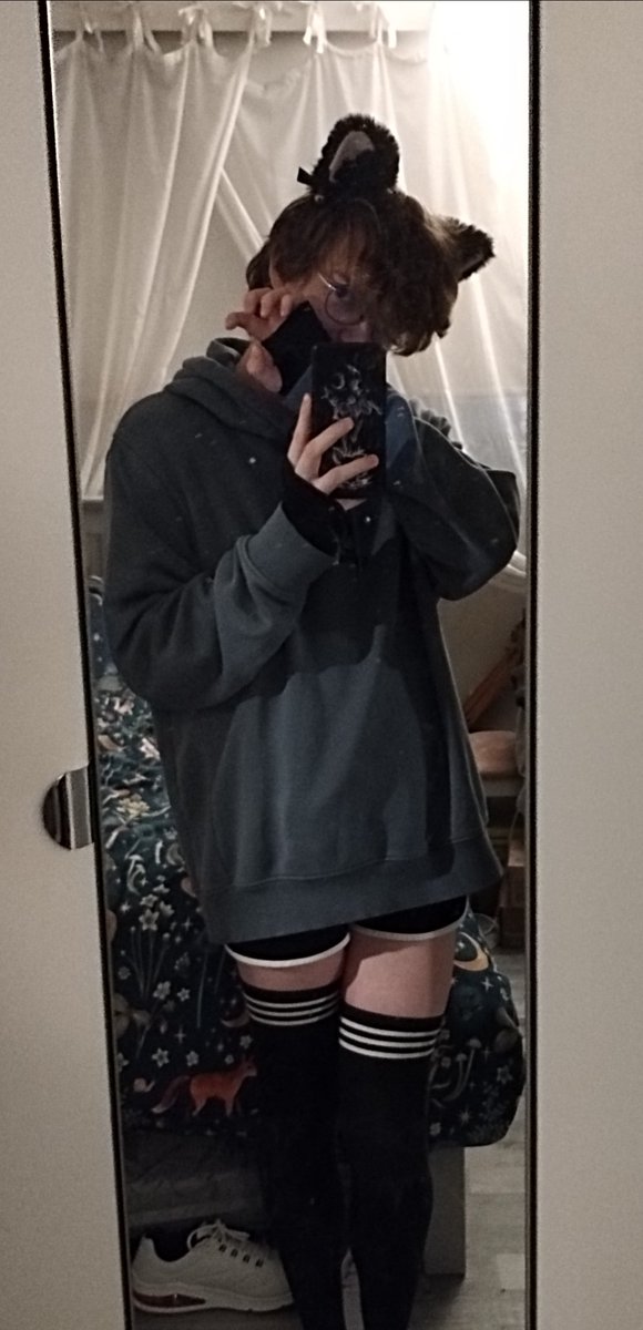 Red_Zellios tweet media