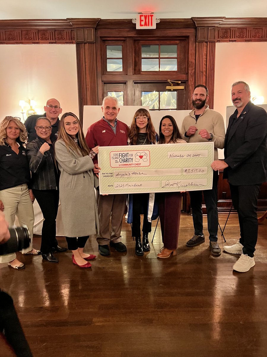 Angela's House tweet media