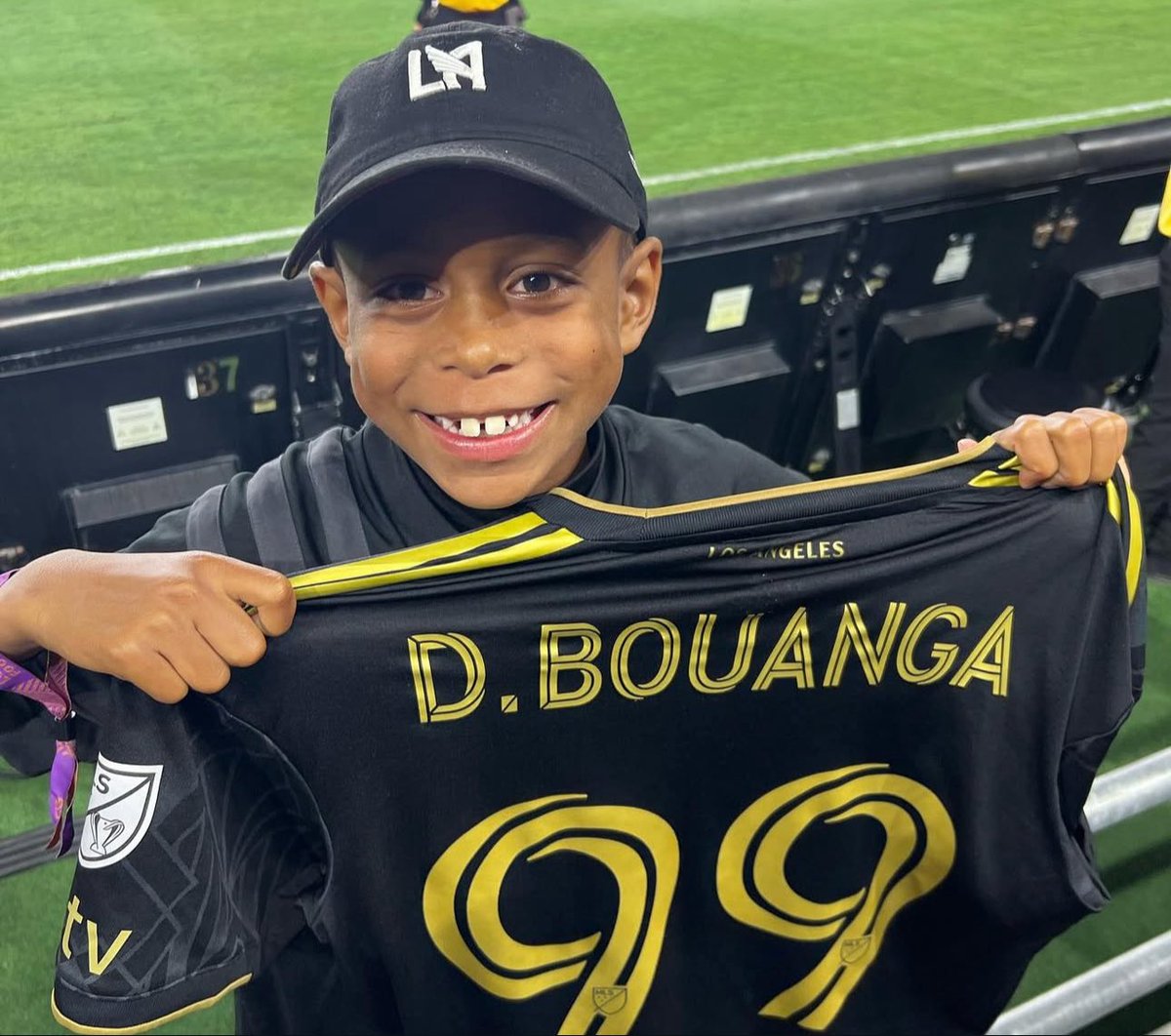 Roman Alexander tweet media