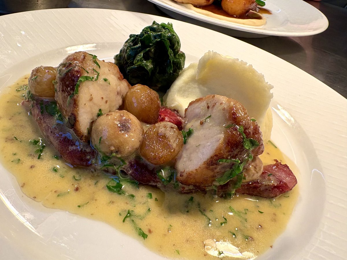 Veal tongue and sweetbreads, mustard sauce and mash