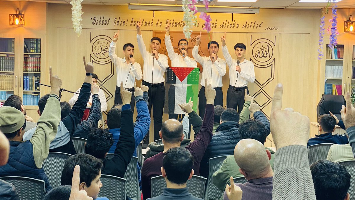 fneslidernegi's tweet photo. 🌙Rahmetin gazaba galip geldiği,
🌿Gönüllerin affa açıldığı,
🤲🏻Duaların semaya yükseldiği mübarek #BeratGecesi…
Ya Rabbi! Bizleri affına mazhar olan kullarından eyle.

Gecemizden kareler https://t.co/BecpEe4qHP