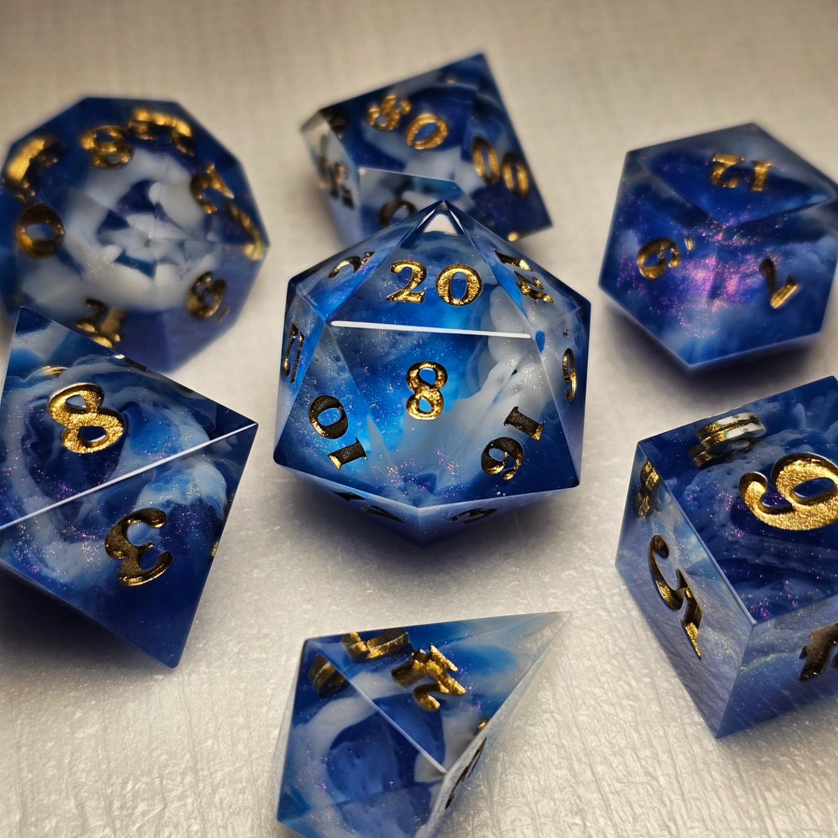 CassiopeiaDice's tweet photo. Restock Saturday!! So many pretty sets that need homes 💜
#dice #dnd #ttrpg https://t.co/0LnabXg5rZ