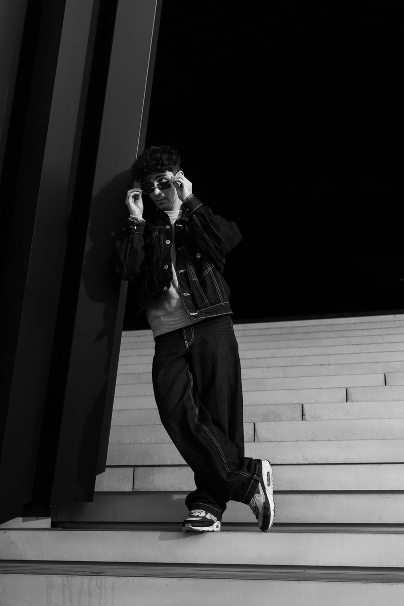 CrumblePhoto's tweet image. blessing your timelime with some @Lypning content