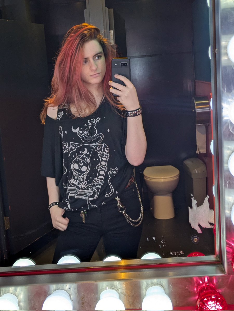 1 like and I will go 0-2 with La Reina at this weekly