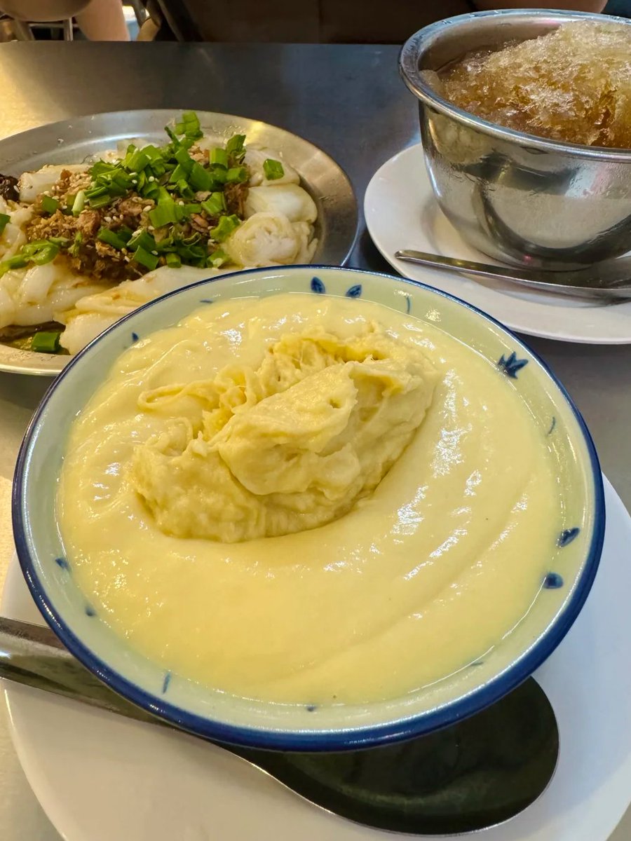 Ruby10Ru's tweet image. Shaved ice shops that stay open late at night