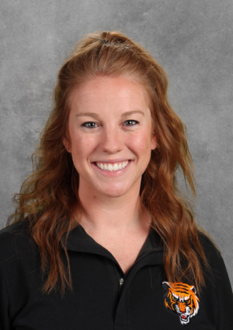 JCPSKY's tweet photo. 🎉 CONGRATULATIONS | Nicole Sheffer, a health and physical education teacher at @FernCreekHigh, is the SHAPE America Southern District Teacher of the Year!

Full story: https://t.co/W6WNbwa6Dl

#WeAreJCPS https://t.co/SWAXNyyXXz