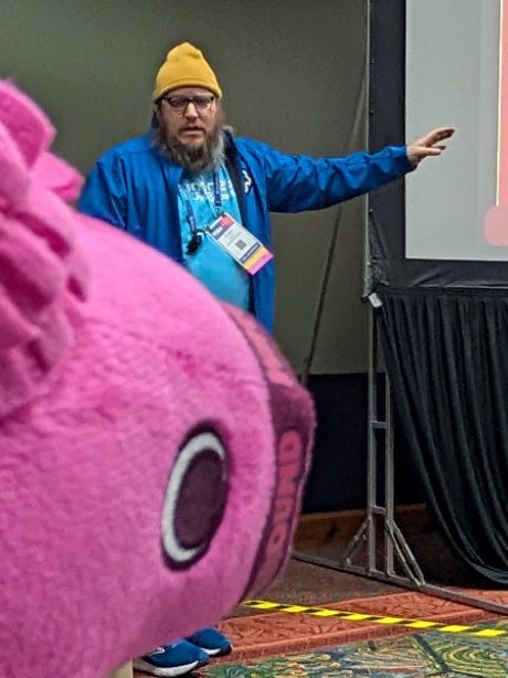 DavidHinrichs's tweet photo. Found @waygroundpinata watching @JustRimmey in room 210a at @TCEA #tcea #wayground https://t.co/futE0WzjGr