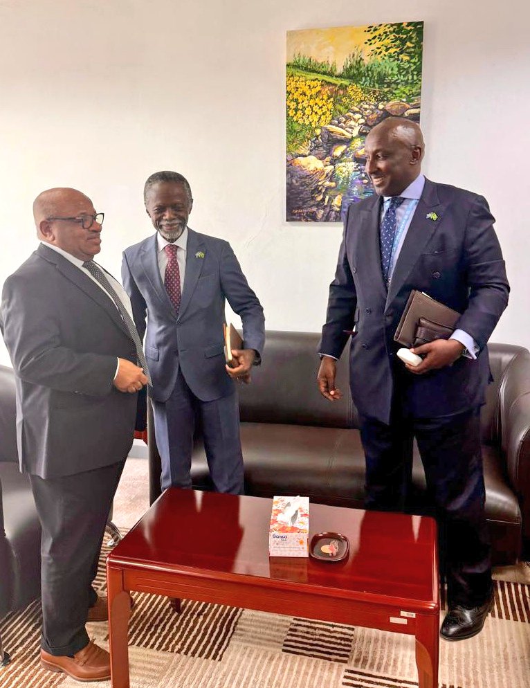 souefmo_elamine's tweet photo. Today at AU Headquarters, it was a pleasure to meet H.E. Parfait Onanga-Anyanga @parfait_onanga, UN SRSG to the African Union @UNOAU_. We exchanged views on the peace and security landscape in the Horn of Africa and ongoing preparations for the upcoming AU Summit. The discussion reaffirmed the importance of continued AU–UN cooperation and our shared commitment to effective multilateral engagement.