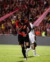 É impossível a permanência de Derik no Sport para 2026.

Embora exista interesse tanto do atleta quanto do clube, outros aspectos tornam essa negociação inviável.

Portanto, não há negociação em andamento nem possibilidade de desfecho diferente, esqueçam.

Vida que segue. Boa