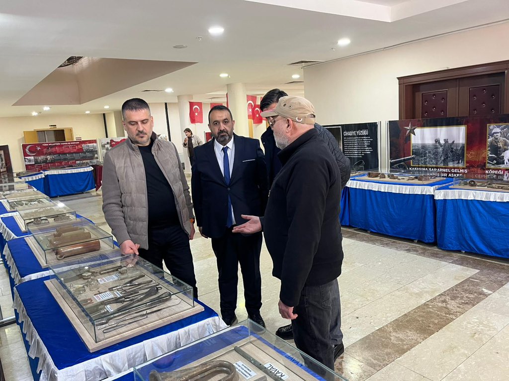 KocYucell's tweet image. Kent Konseyimizin katkılarıyla Ceyhanımıza gelen Çanakkale Savaşı Gezici Müzesini ziyaret ettik. Kent Konseyi başkanımız @ismailovet’e bu güzel Müze ile Ceyhanımızı buluşturduğu için teşekkür ediyoruz.