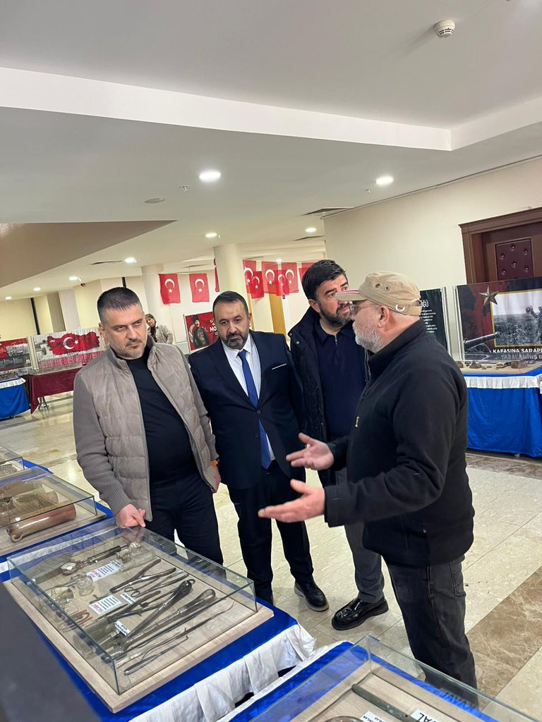 KocYucell's tweet image. Kent Konseyimizin katkılarıyla Ceyhanımıza gelen Çanakkale Savaşı Gezici Müzesini ziyaret ettik. Kent Konseyi başkanımız @ismailovet’e bu güzel Müze ile Ceyhanımızı buluşturduğu için teşekkür ediyoruz.