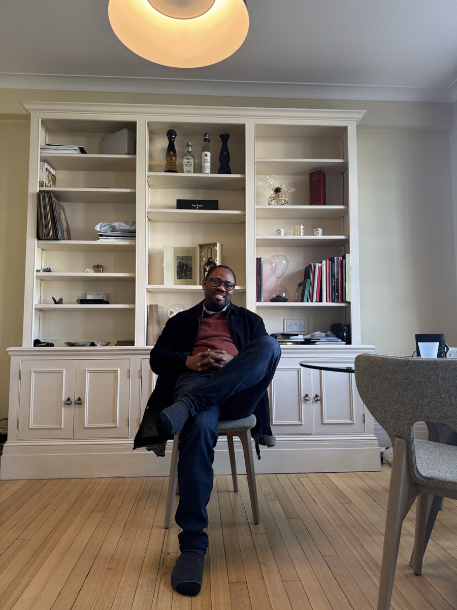 OhakaVictor's tweet photo. You’re a man.
Your priority is financial strength.
Earn aggressively.
Invest in yourself.
Acquire assets.
The world shows little respect to a man without resources.

#financialfreedom
#everyonefollowers https://t.co/DVAdcqikBL