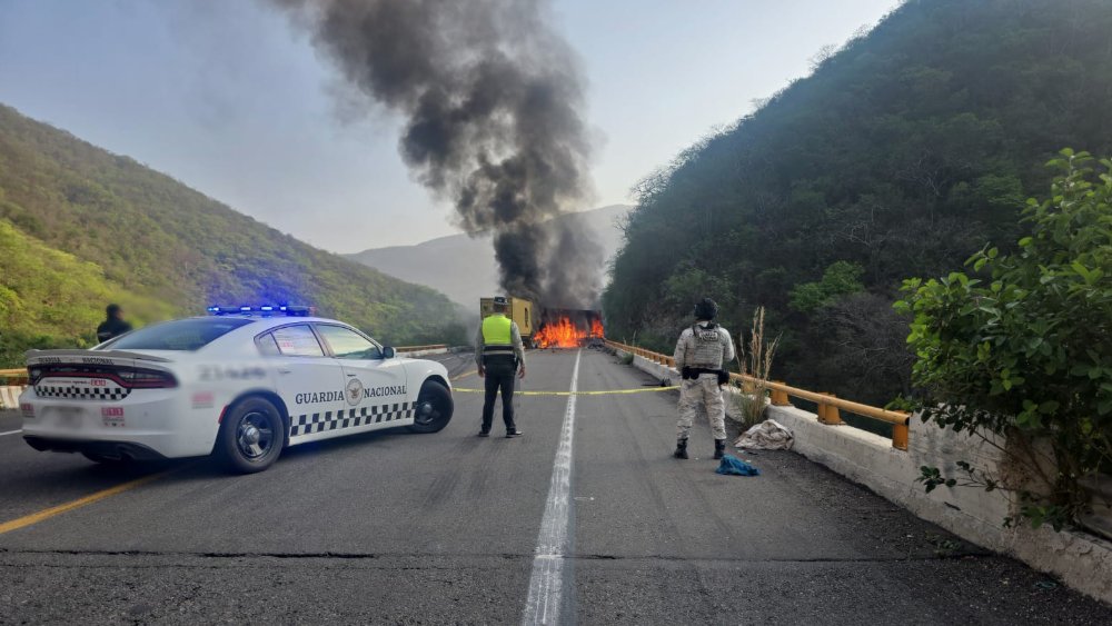 Guardia Nacional Carreteras tweet media