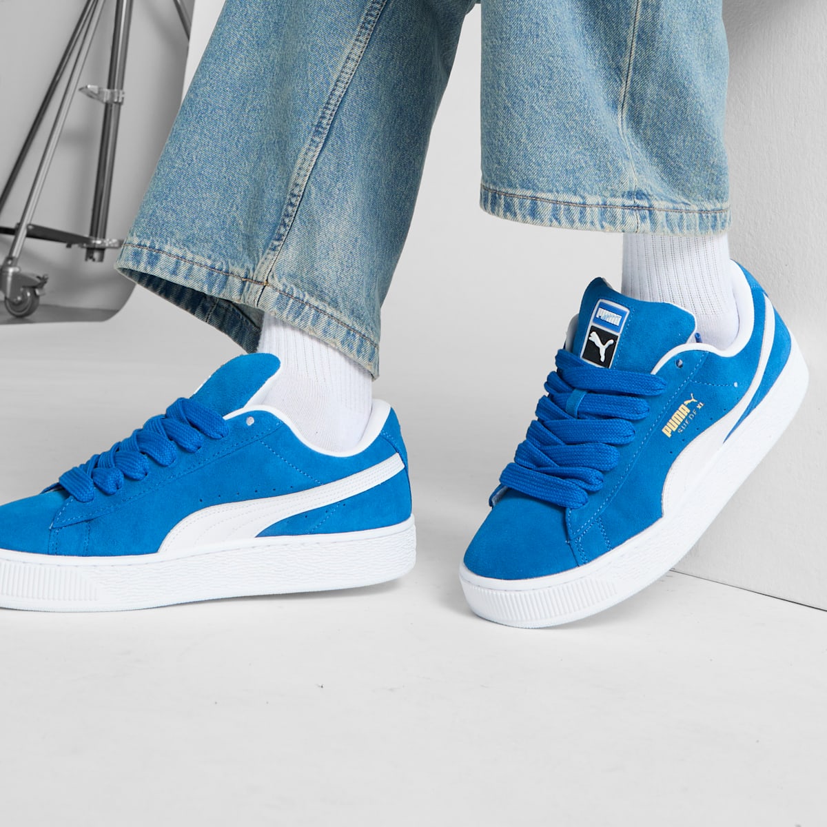 infinity_drip's tweet photo. What's your favorite Puma suede XL?

Enjoy the full suede upper, leather formstrip, exaggerated padding on collar and tongue, thick laces and a regular comfortable fit.

Order via +256701392570.
.
.
#INFINITYDRIP #WeAreInfinity https://t.co/U6tRCgqIJo