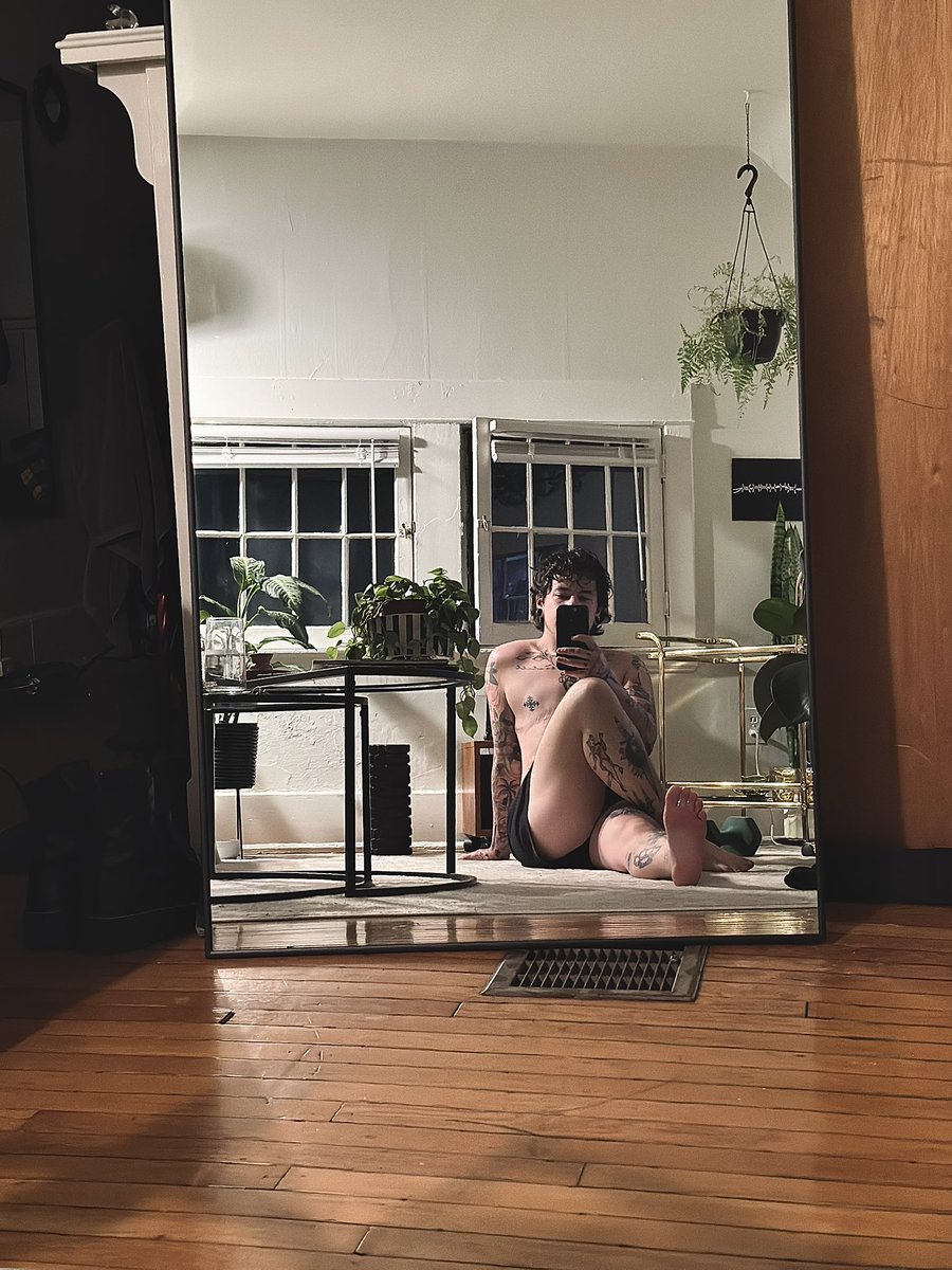 Mbbb666x's tweet photo. #trans #nonbinary #t4t #transporn #tdick #comefuckwithme #risky #windowsopen #publicexhib 

https://t.co/VbmGOc6HHL https://t.co/PJ60cGVEtd
