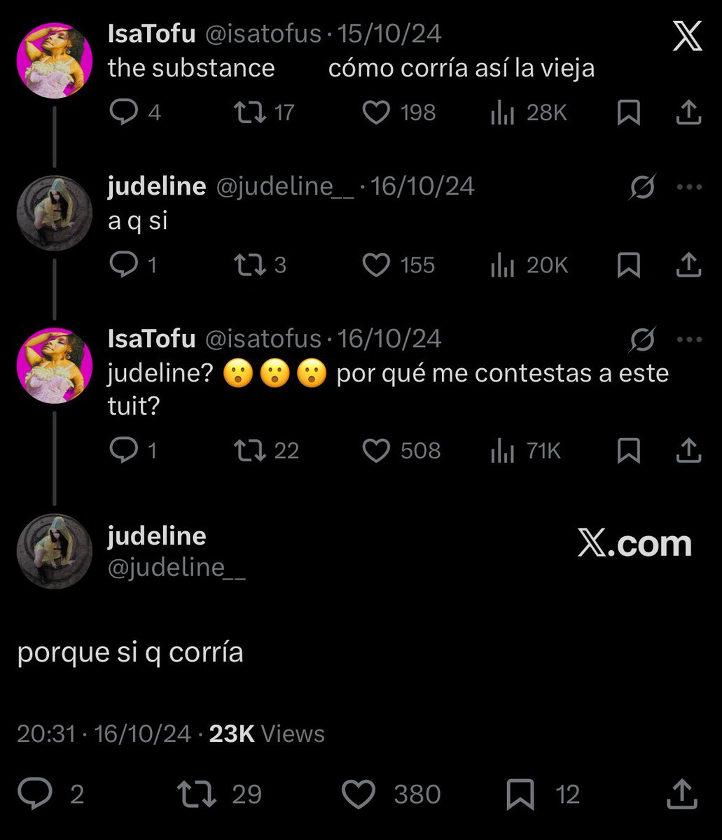estaba viendo weapons con mi padre y me acaba de decir "sí que corre la vieja"