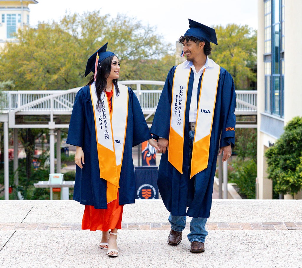 The season of love is here! 🧡🤙 Roadrunners, did you meet your special someone on campus? Whether it was in class, at the library or walking under the Sombrilla, we want to hear how you found each other! ⬇️

<a href="/UTSAAlumni/">UT San Antonio Alumni</a>