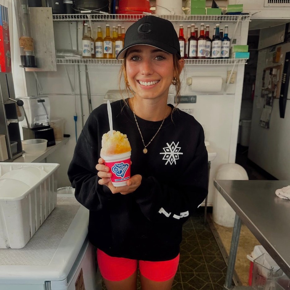 SnoBizFans's tweet image. Bring your passion, creativity, and love for fun to a team that’s as cool as the treats we serve. At Sno Biz, every day is filled with smiles, good vibes, and endless flavor.#SnoBiz #shavedice #frozentreats