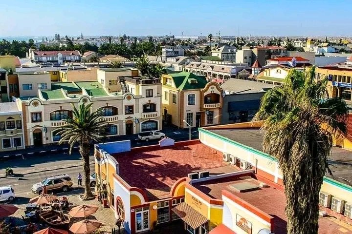 That's Luderitz, Walvis Bay, Windhoek and Swakopmund.  Different towns in Namibia.