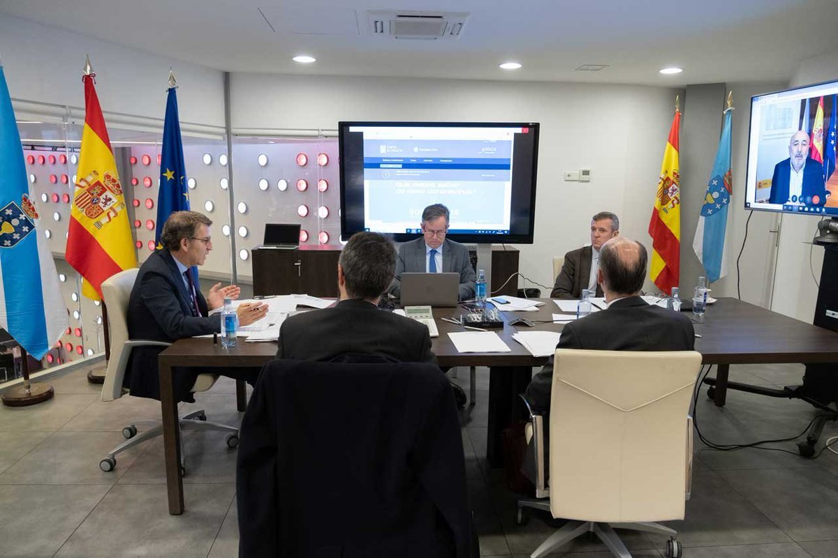 Os presento a <a href="/NunezFeijoo/">Alberto Núñez Feijóo</a> presidiendo un CECOPi en Galicia en 2020.
Hoy ha vuelto a decir que no sabe lo que es.

Solo quedan dos opiniones.
O nos miente.
O dirige cosas que no tiene ni puta idea de lo que es, se sienta, observa y les da la razón.
O las dos.

Está totalmente