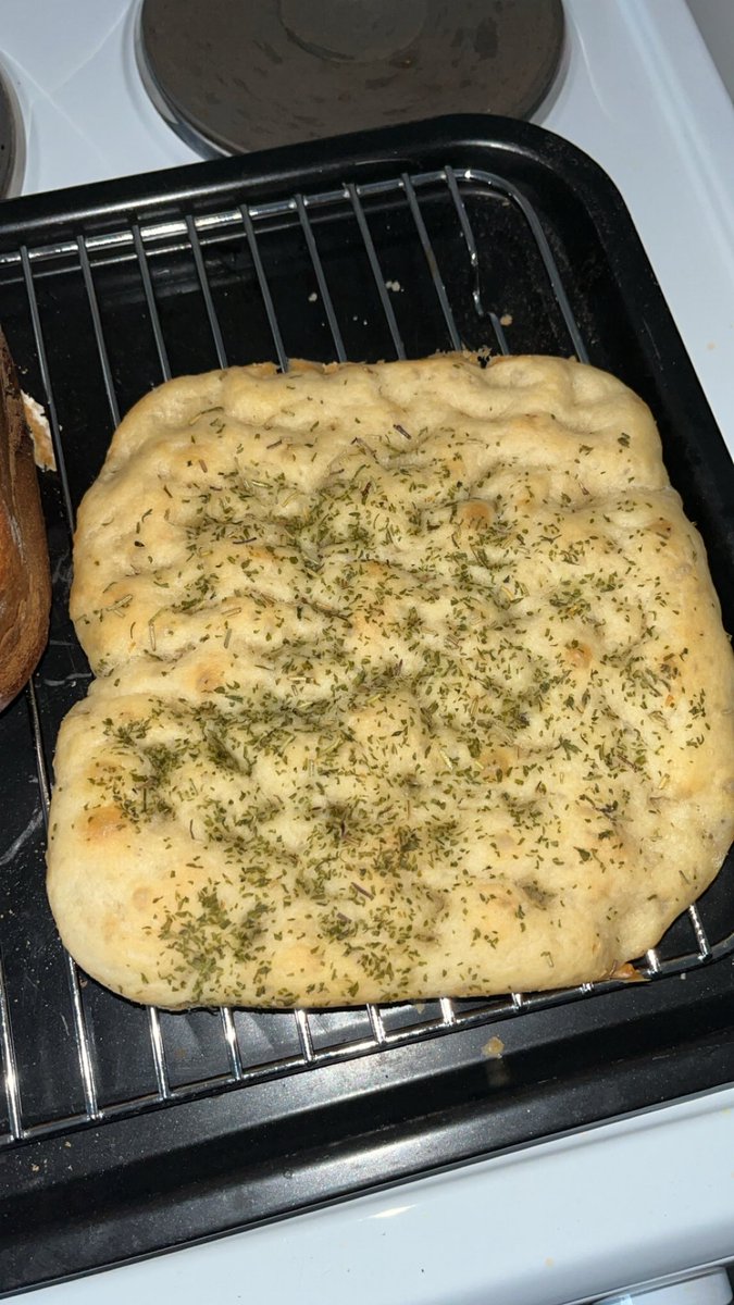 itscatexo's tweet photo. Made focaccia for the first time! https://t.co/eOUGOFFe3O