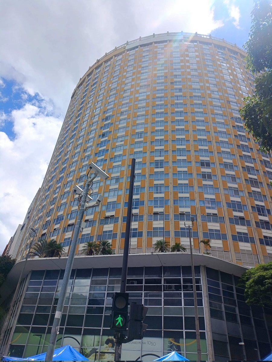 Ontem eu estava em BH mas estava acompanhado