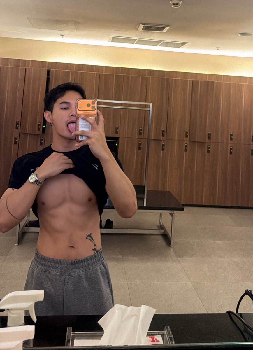 ก๊อตซิลล่า tweet media