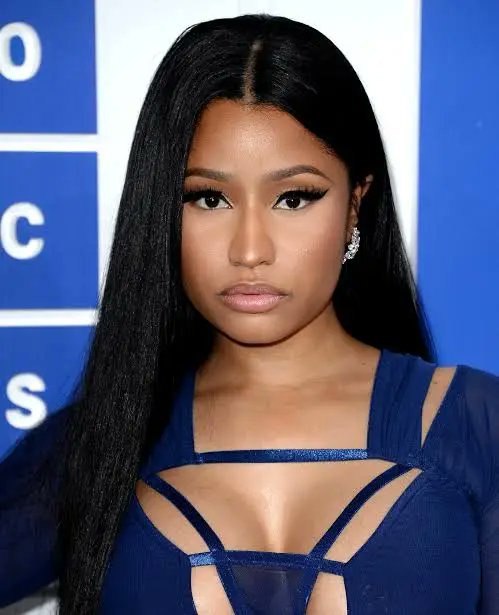 You realize that everything is wrong when this woman #NickiMinaj, "the faithful representative of Native American women," supports Trump.
PS: You urgently need to change your advisors.
#IceOutNow