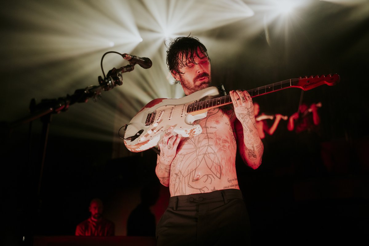BiffyClyro's tweet photo. https://t.co/SBenF9yEFP