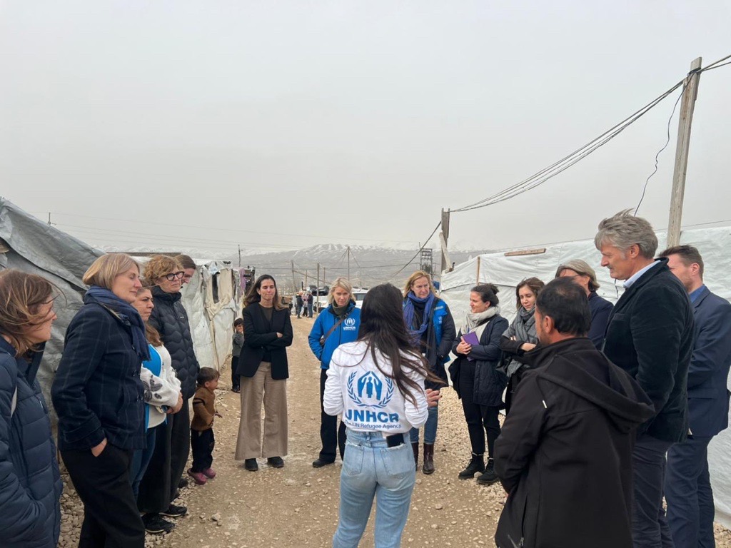 UNHCRLebanon's tweet photo. Thanks 🙏 to the Nordic 🇩🇰 🇫🇮 🇳🇴 🇸🇪 Ambassadors &amp; teams for meeting Syrian refugees in the Bekaa and discussing protection needs and safe, sustainable returns. 

Your steadfast partnership and support makes a real difference for displaced people and host communities in 🇱🇧. https://t.co/P5u8sZkN8D