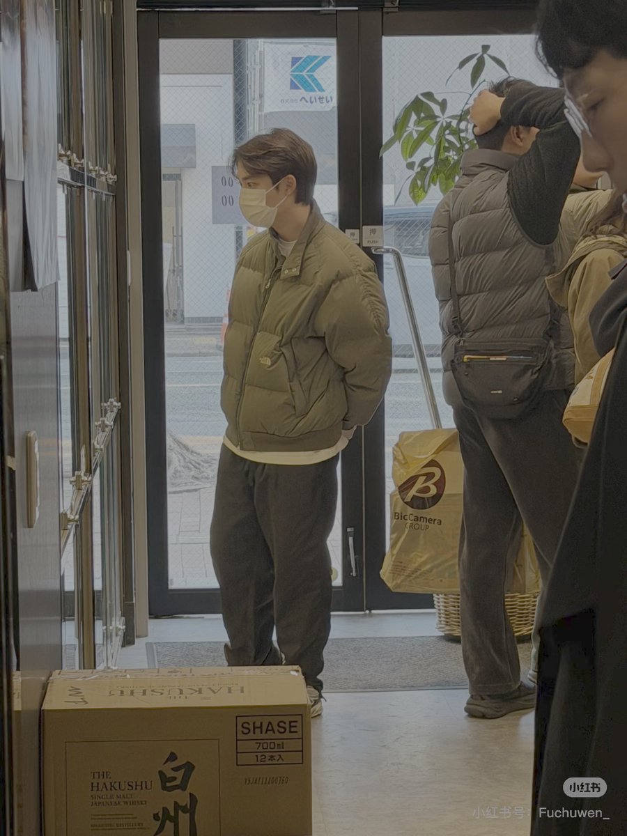 디오라는 남자 제일 에바인 점 1위

제발 안아주고 싶다와 제발 안기고 싶다가
거진 1초 단위로 막 바뀌어서
안아줄래안길래안아줄래안길래안아줄래안길래...
진짜 이 수준