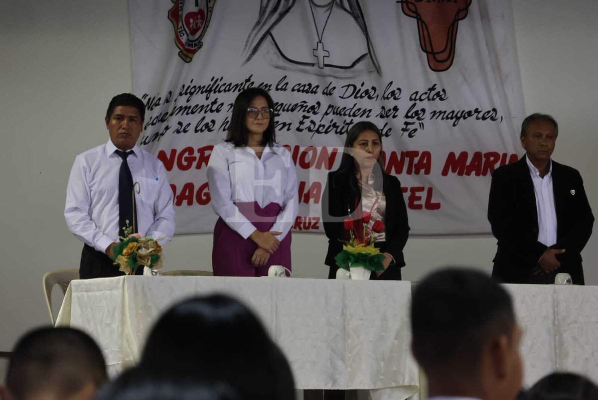 grupoeldeber's tweet image. Diferentes colegios realizan la inauguración de la gestión escolar 2026. 
📌Manténgase informado en eldeber.com.bo

#ElDeber #Clases #Bolivia 
📸Juan Carlos Torrejón