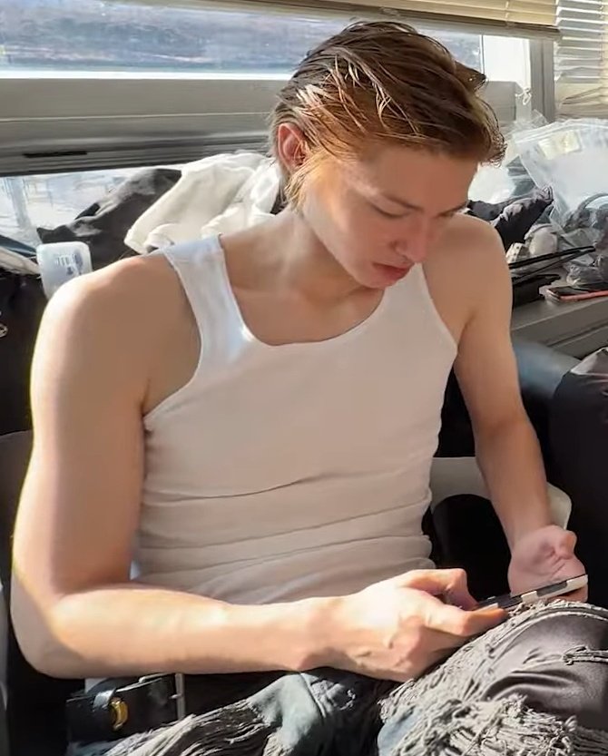 beep -✿ tweet media