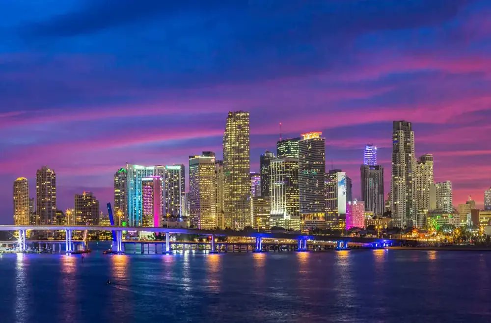 mikitaposts's tweet photo. Miami is like a million times better than Dubai. The only reason anyone would prefer Dubai is because they can’t get a visa to visit Miami. https://t.co/5Rc5MY3196