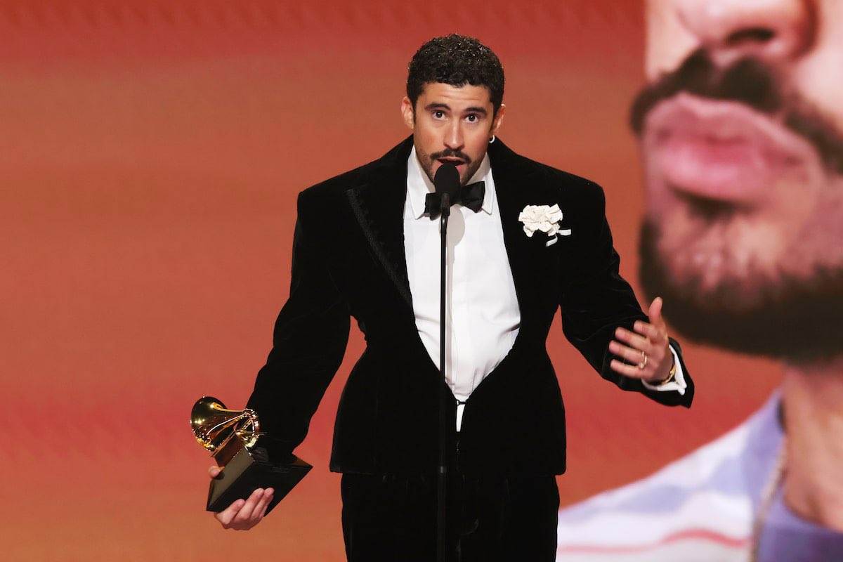 Ziggys_Duck's tweet image. Bad Bunny                                  Good Bunny