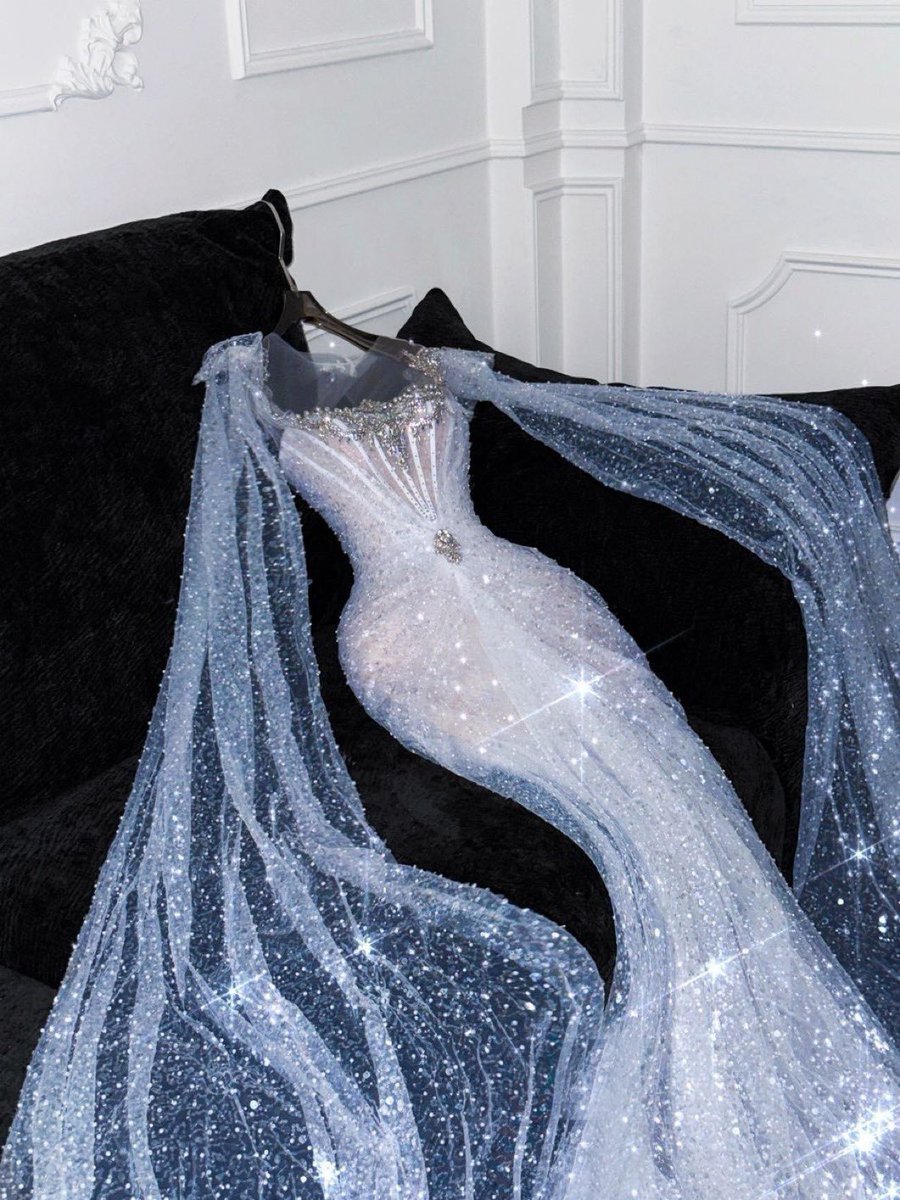 fashionndiary's tweet image. 